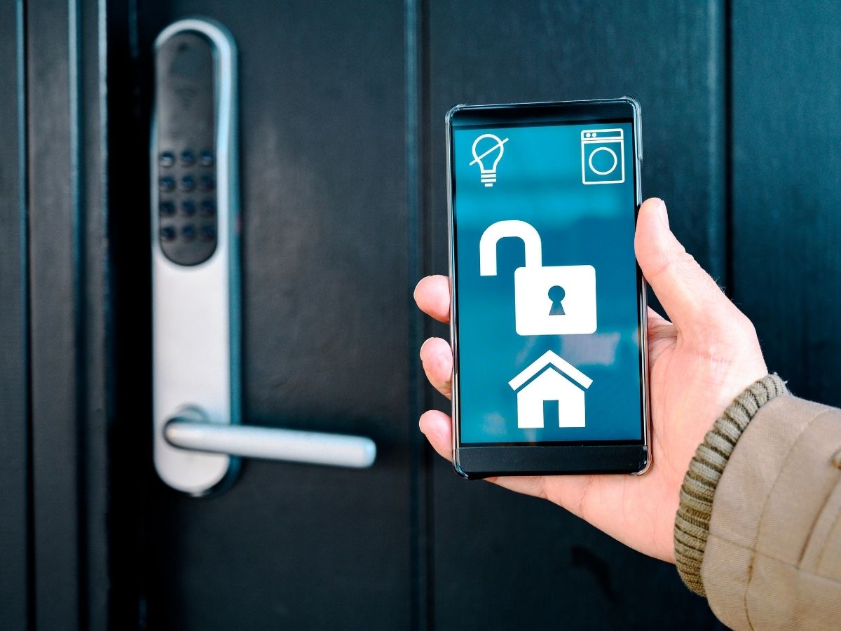 Best Smart Locks Reviews and Buying Guide